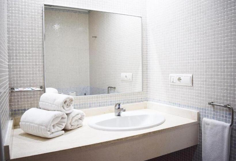 스탠다드 룸 더블 침대, Mirablau