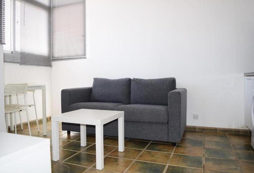 침실 1개 아파트, Mirablau