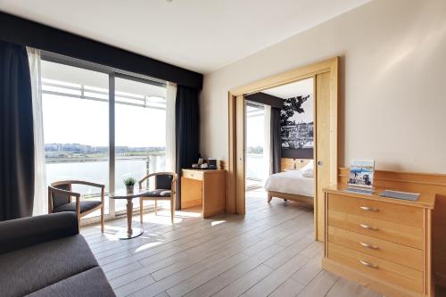 Junior Suite z Balkonem, Occidental Aran Park