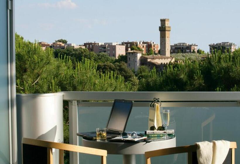 Pokój Trzyosobowy Standard z Balkonem, Occidental Aran Park