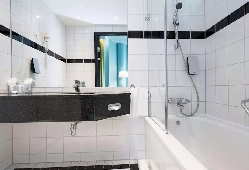 Standard-huone, Thon Hotel Arena