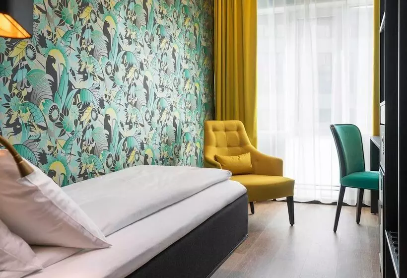 Standard Yhden Hengen Huone, Thon Hotel Arena