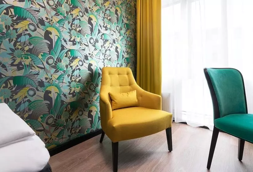 Standard Yhden Hengen Huone, Thon Hotel Arena