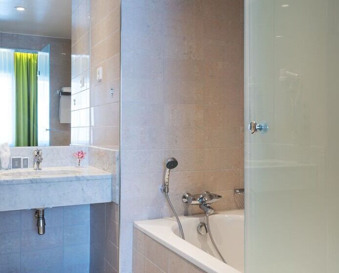 Люкс, Thon Hotel Arena