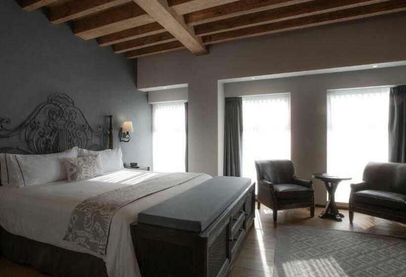 シティビュージュニアスイート, Zocalo Central & Rooftop Mexico City