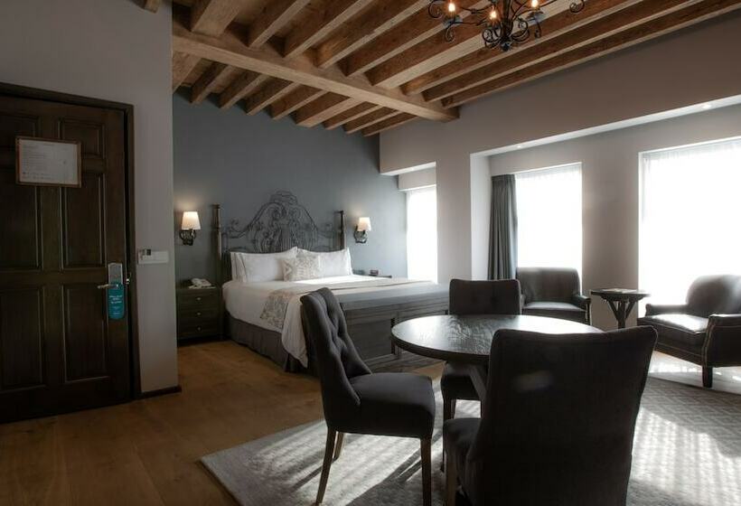 シティビュージュニアスイート, Zocalo Central & Rooftop Mexico City