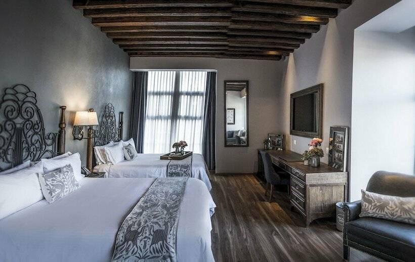 シティビューのスーペリアルーム, Zocalo Central & Rooftop Mexico City