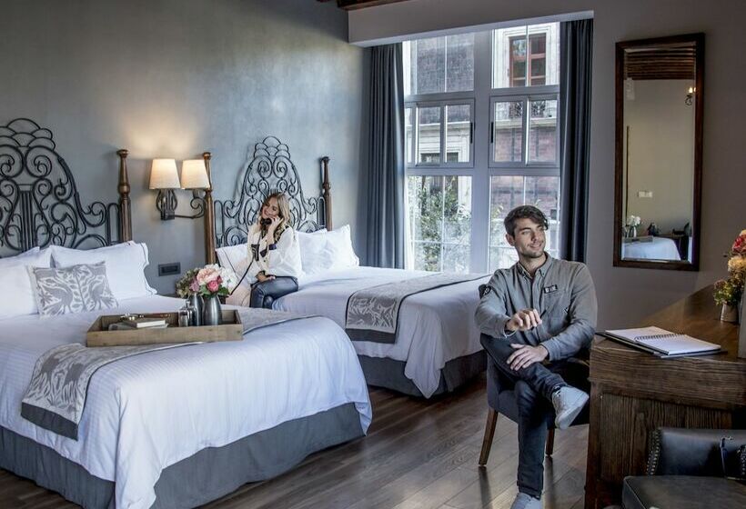 シティビューのスーペリアルーム, Zocalo Central & Rooftop Mexico City