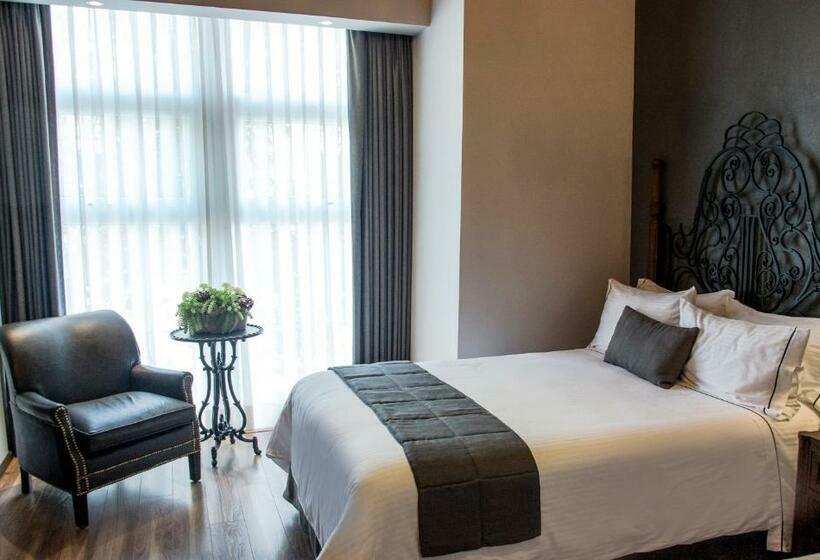 ファミリールーム, Zocalo Central & Rooftop Mexico City