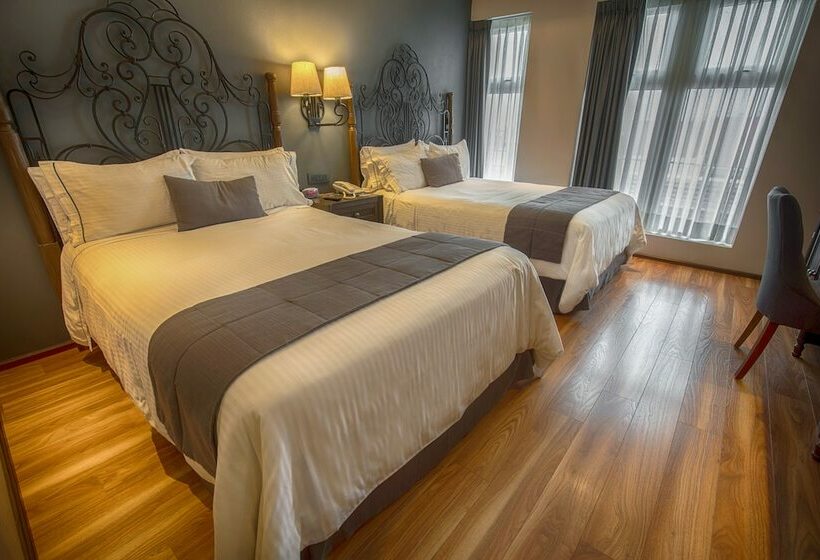 ファミリールーム, Zocalo Central & Rooftop Mexico City