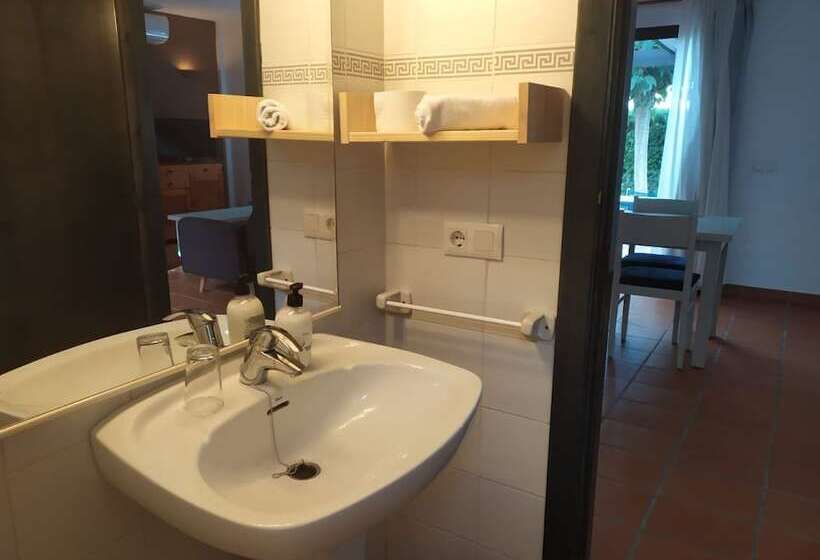 Вилла 2 Спальни, Nuramar Resort & Villas