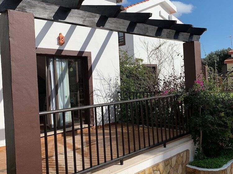 Вилла 2 Спальни, Nuramar Resort & Villas