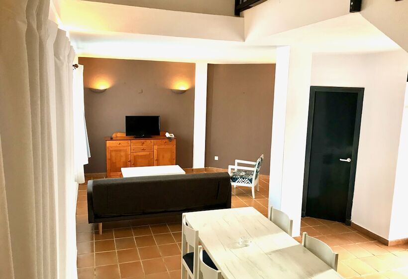 Вилла 2 Спальни, Nuramar Resort & Villas