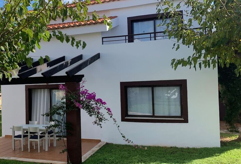 Вилла 2 Спальни, Nuramar Resort & Villas