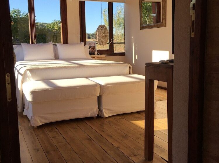 Номер Стандарт Вид на Сад, Masia La Palma