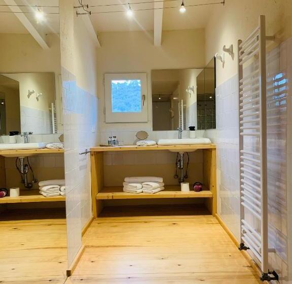 Номер Стандарт Вид на Горы, Masia La Palma