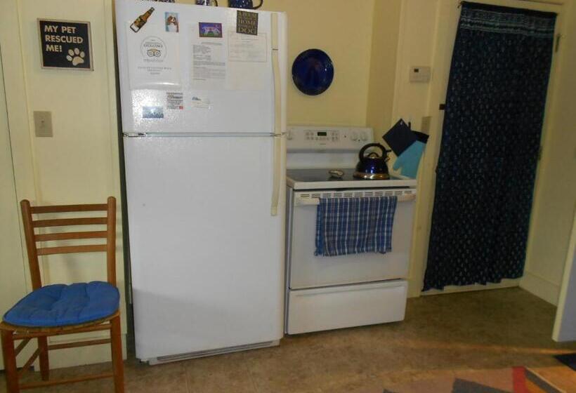 جناح, Cavalier Cottage B&b