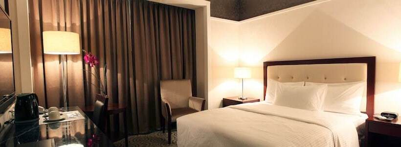 이그제큐티브 룸, The Plaza Hotel Balanga City
