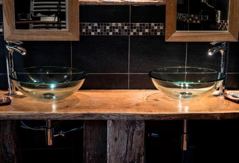 Люкс Кровать Кинг, Le Portail En Marais Poitevin   Demeures Et Châteaux