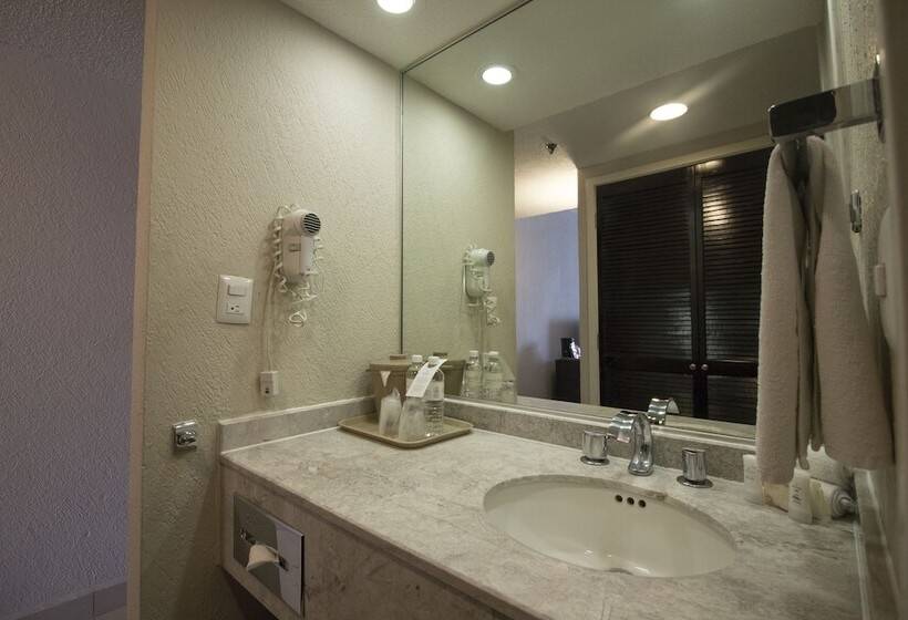Suíte Júnior, Chn Hotel Monterrey Norte, Trademark Collection By Wyndham