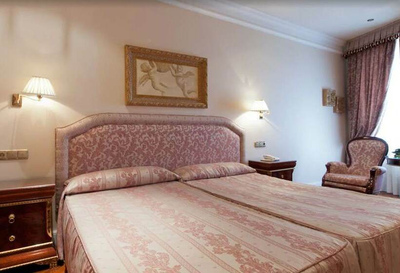 غرفة قياسية, Alameda Palace