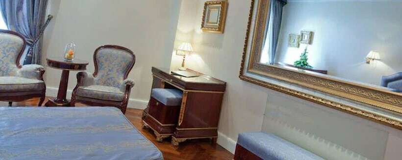 غرفة قياسية, Alameda Palace