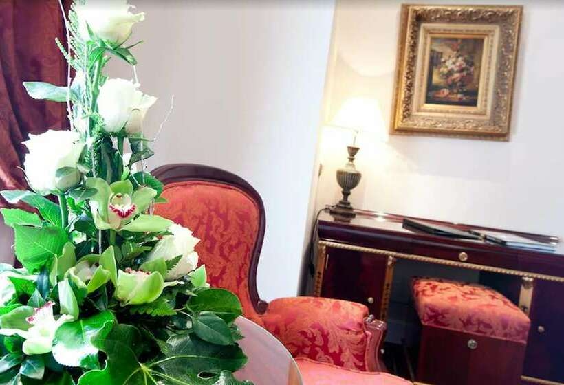 غرفة قياسية, Alameda Palace