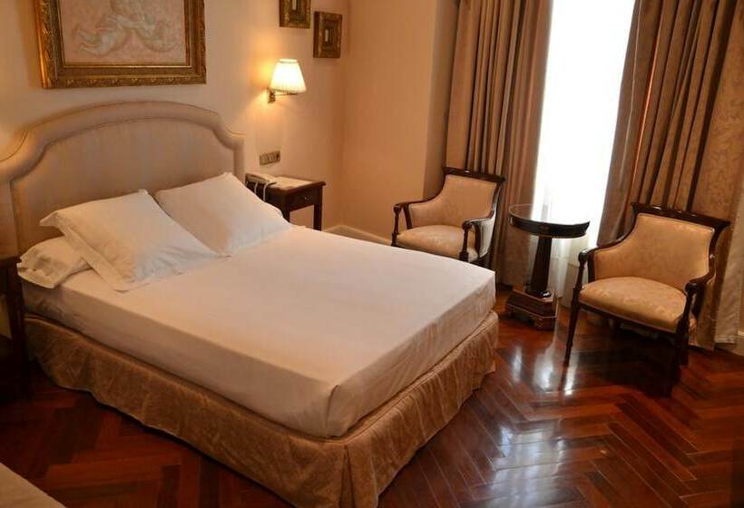 غرفة قياسية, Alameda Palace