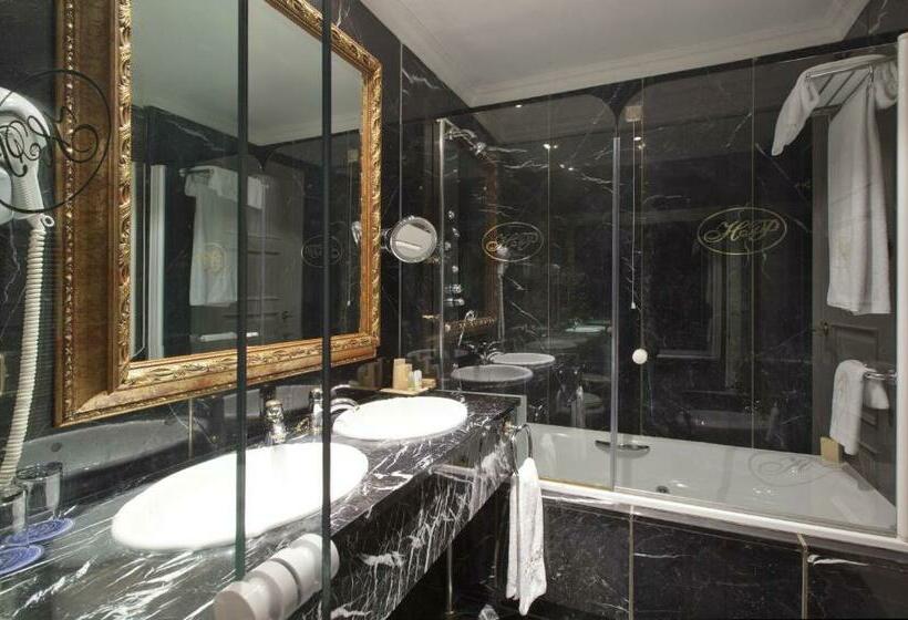 غرفة قياسية مطلة على المدينة, Alameda Palace