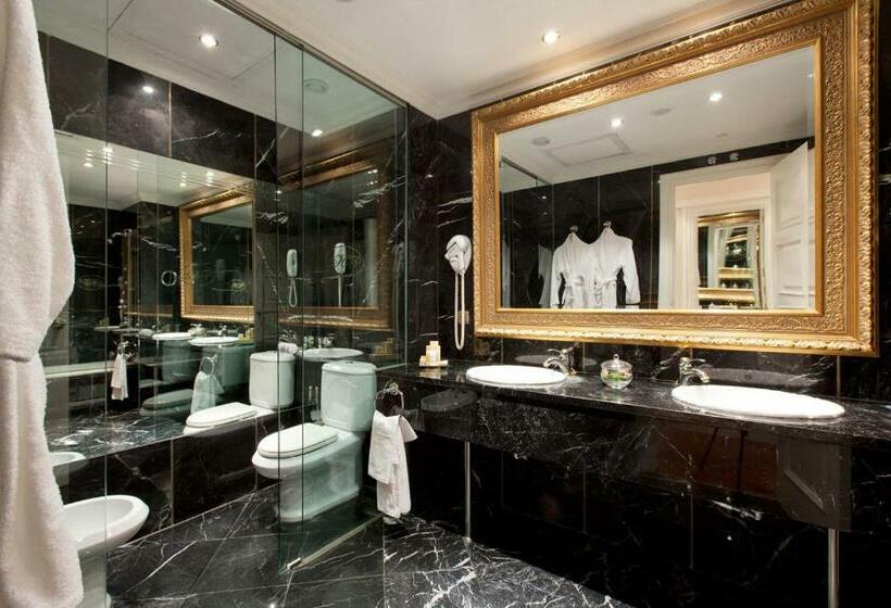 غرفة قياسية مطلة على المدينة, Alameda Palace