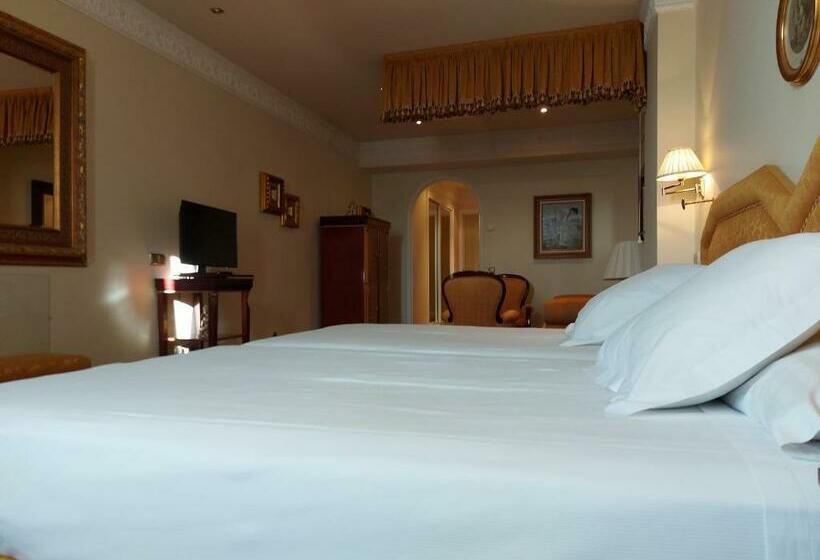 غرفة قياسية مطلة على المدينة, Alameda Palace