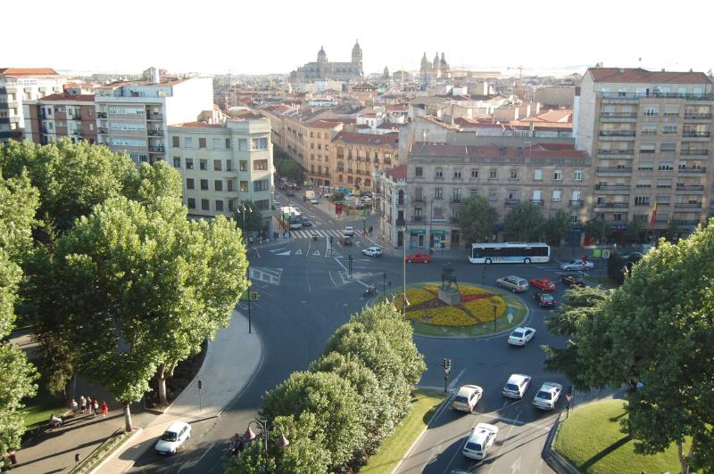 غرفة قياسية مطلة على المدينة, Alameda Palace