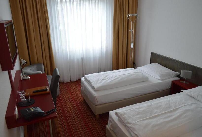 חדר סטנדרט, Astra