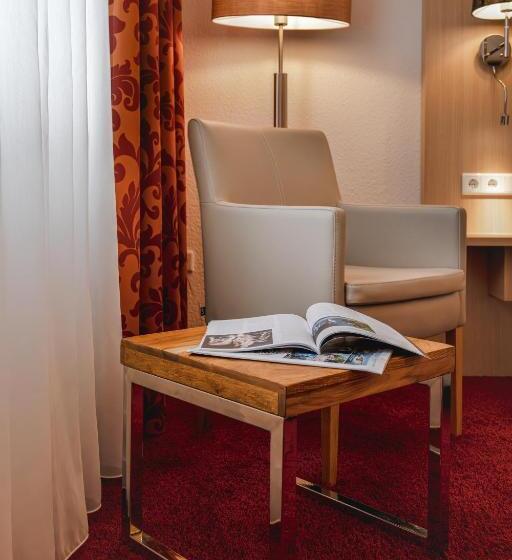 חדר קומפורט, Astra