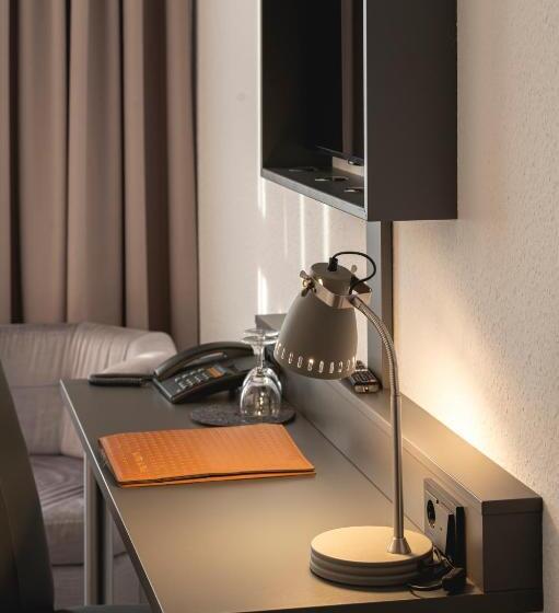 חדר ביזנס, Astra