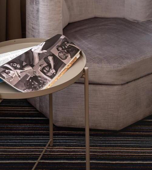 חדר ביזנס, Astra