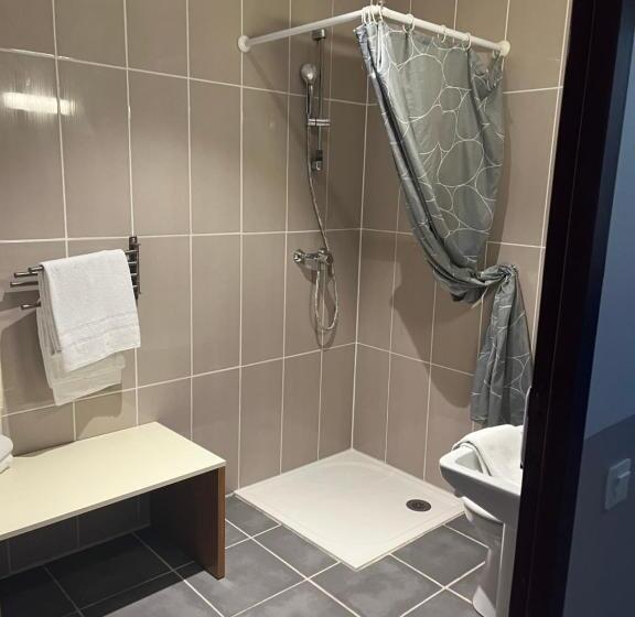 스탠다드 룸, Aurelia