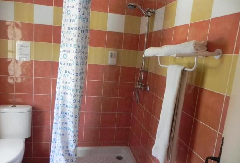 패밀리 룸, Aurelia