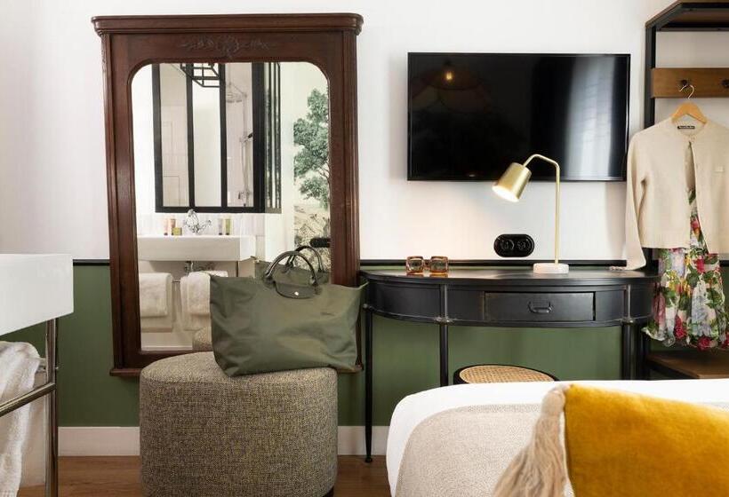 اتاق سوپریور با بالکن, Avalon Cosy Hotel Paris