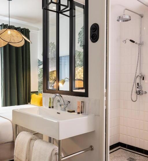 اتاق سوپریور با بالکن, Avalon Cosy Hotel Paris