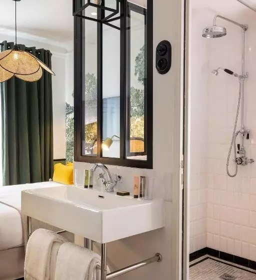 اتاق سوپریور با بالکن, Avalon Cosy Hotel Paris
