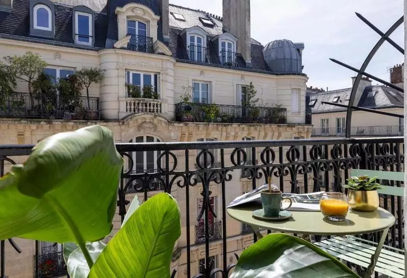 اتاق سوپریور با بالکن, Avalon Cosy Hotel Paris
