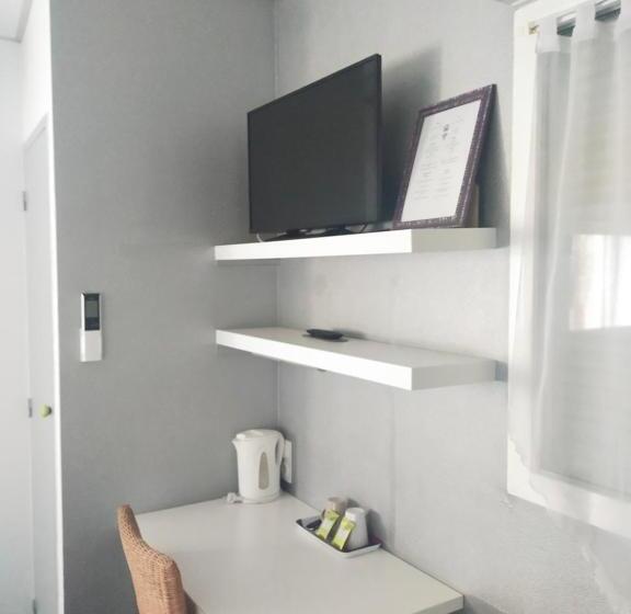 חדר סופריור, Bon Repos