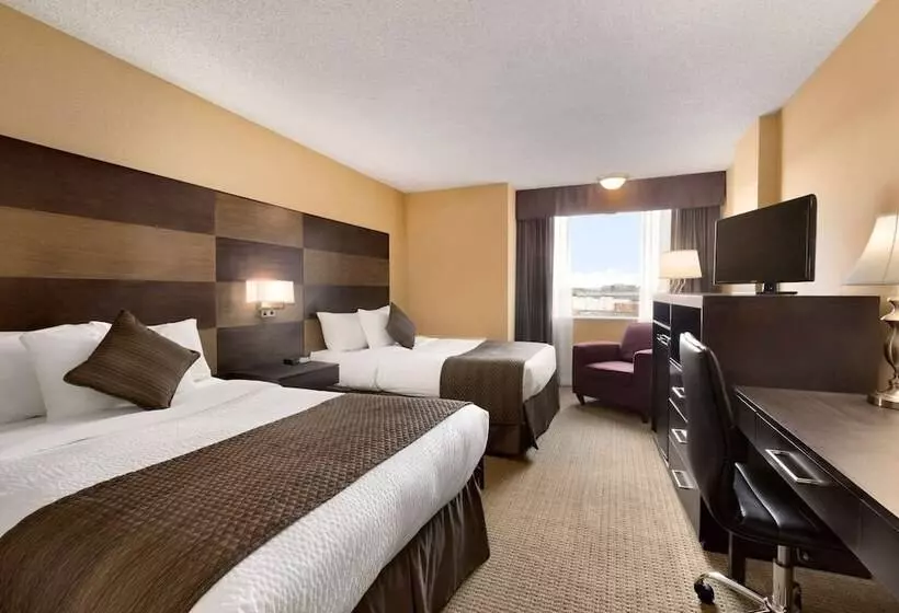 ２ダブルベッドのスタンダードルーム, Days Inn By Wyndham Calgary South
