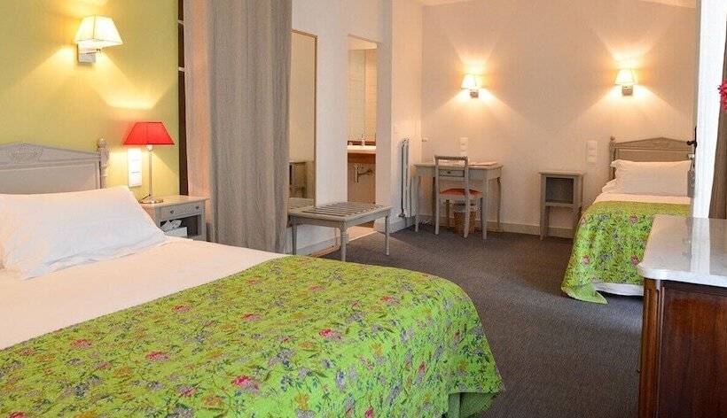 舒适三人间, De Biencourt