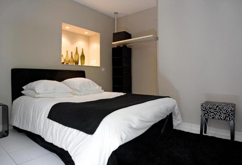 Люкс, De L Octroi