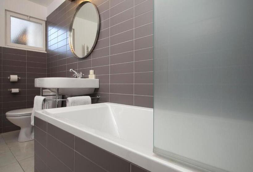 Люкс, De L Octroi