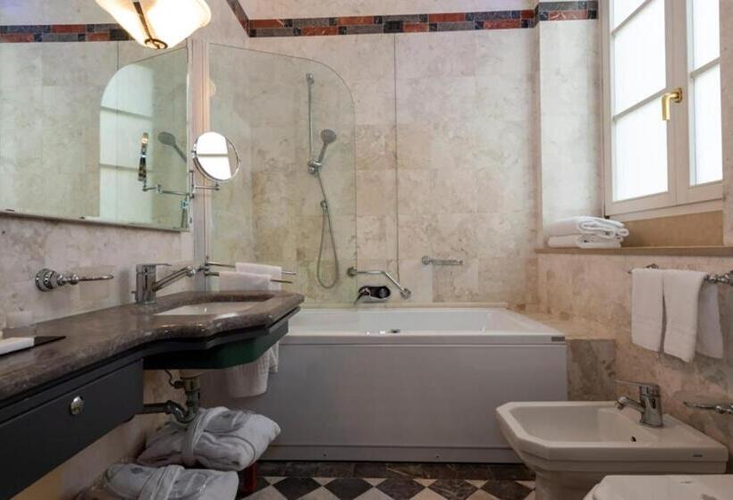 Номер Deluxe, Grand Hotel Ortigia