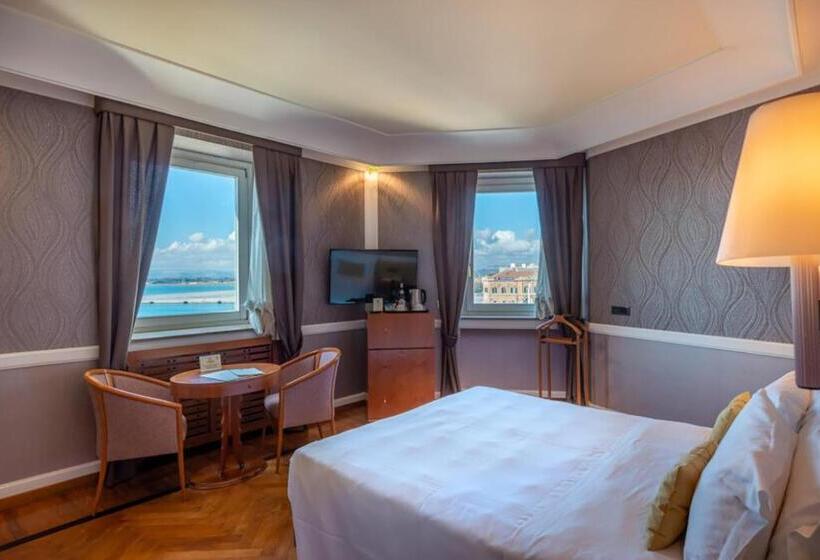 Номер Deluxe Вид на Море, Grand Hotel Ortigia