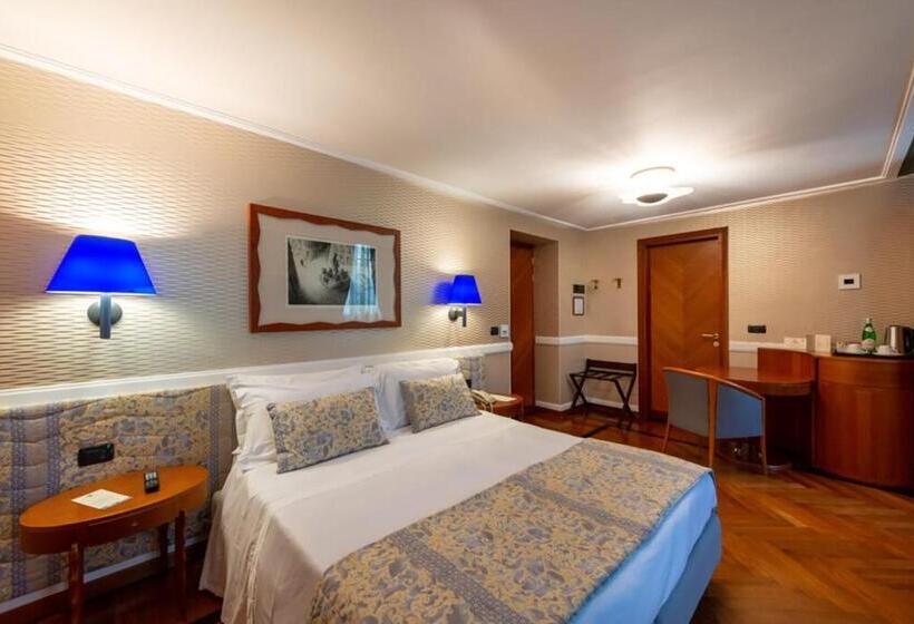 Полулюкс, Grand Hotel Ortigia